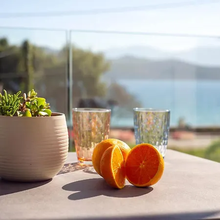 Mella Roa - Emer Apartament Nikiana